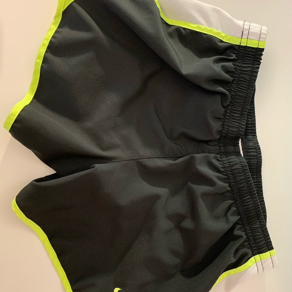 grey & yellow Nike racer short